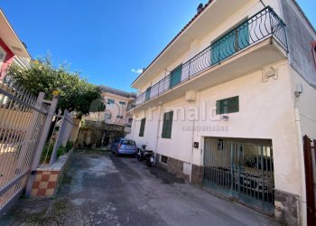 26.JPG - Casa indipendente Giugliano in Campania - foto 25