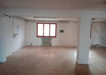 Box auto - Negozio via Mare di Bering, Carpi - foto 1