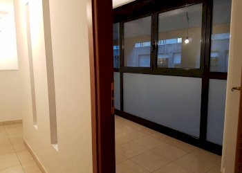 attesa - Ufficio via Augusto Majani, Bologna (zona Centro Storico) - foto 2