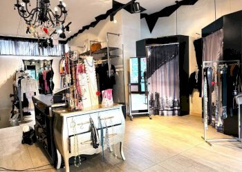 Interno non residenziale - Negozio via Chambery, 51, Aosta - foto 6