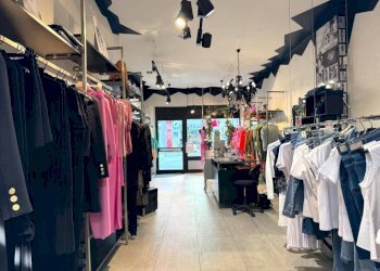 Interno non residenziale - Negozio via Chambery, 51, Aosta - foto 10