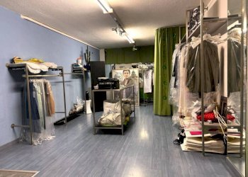 Interno non residenziale - Negozio via Chambery, 51, Aosta - foto 11