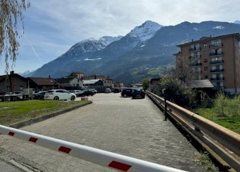 Vista - Negozio via Chambery, 51, Aosta - foto 13