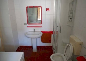 Bagno - Two-room apartment via Cuneo, 36, Bra - photo 7