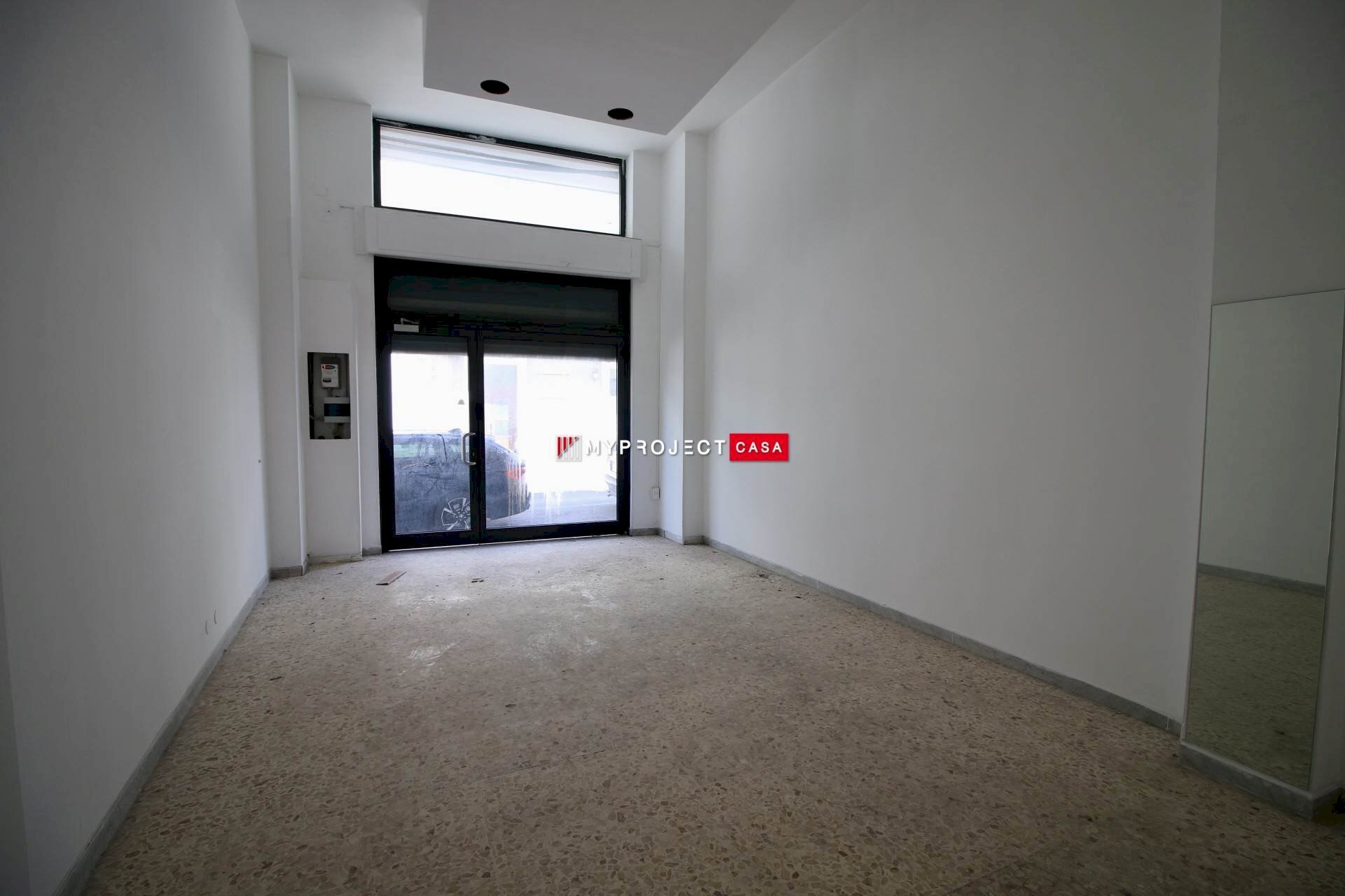 Negozio Via Cisternino, Locorotondo - foto 3