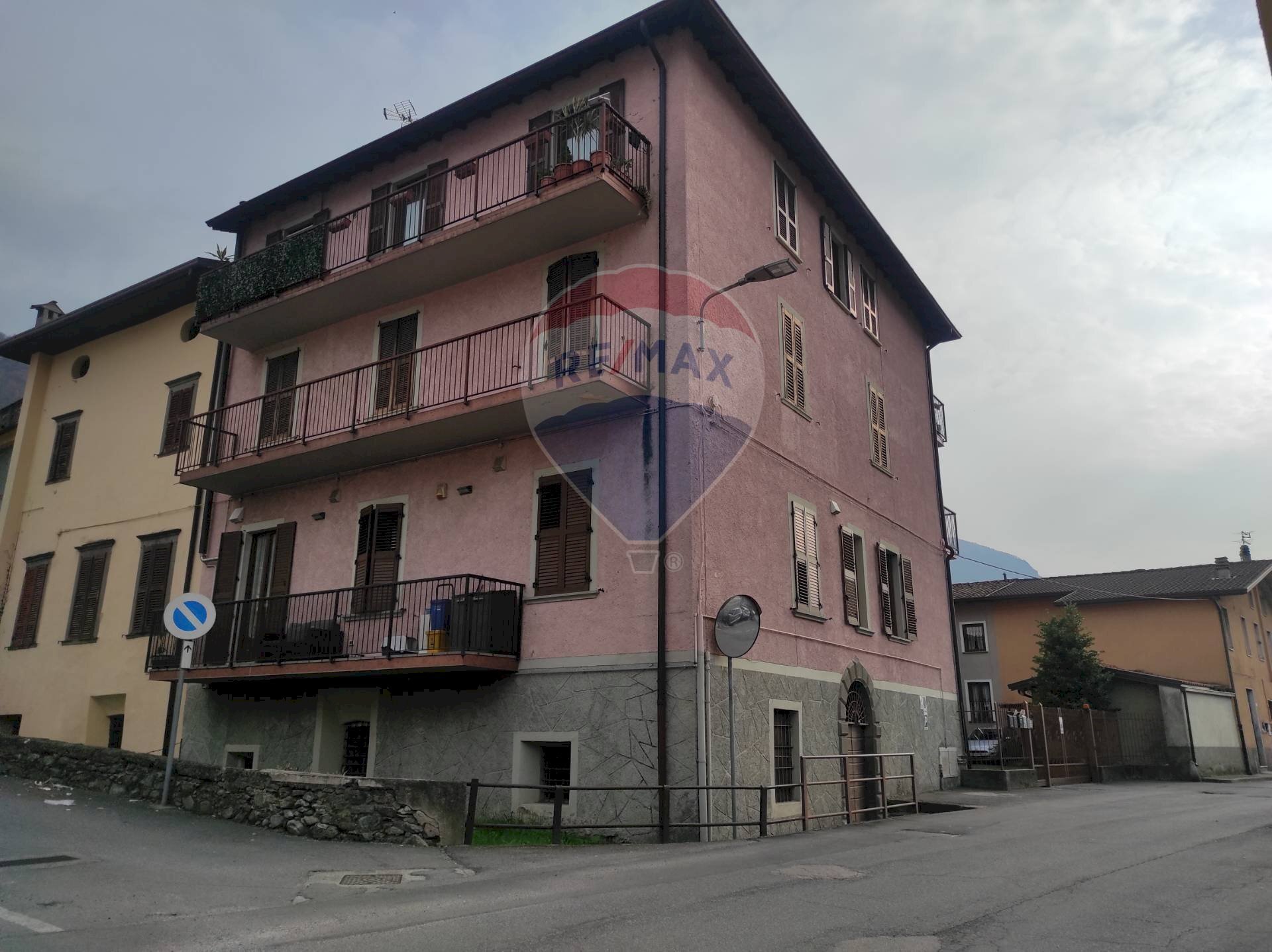 Portion of a house Artogne - photo 1