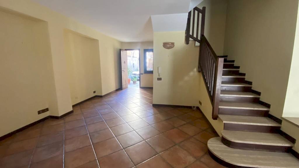 Interno palazzo - Appartamento via Rosolino Pilo, Carini - foto 1