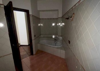 Bagno - Apartment via Rosolino Pilo, Carini - photo 14