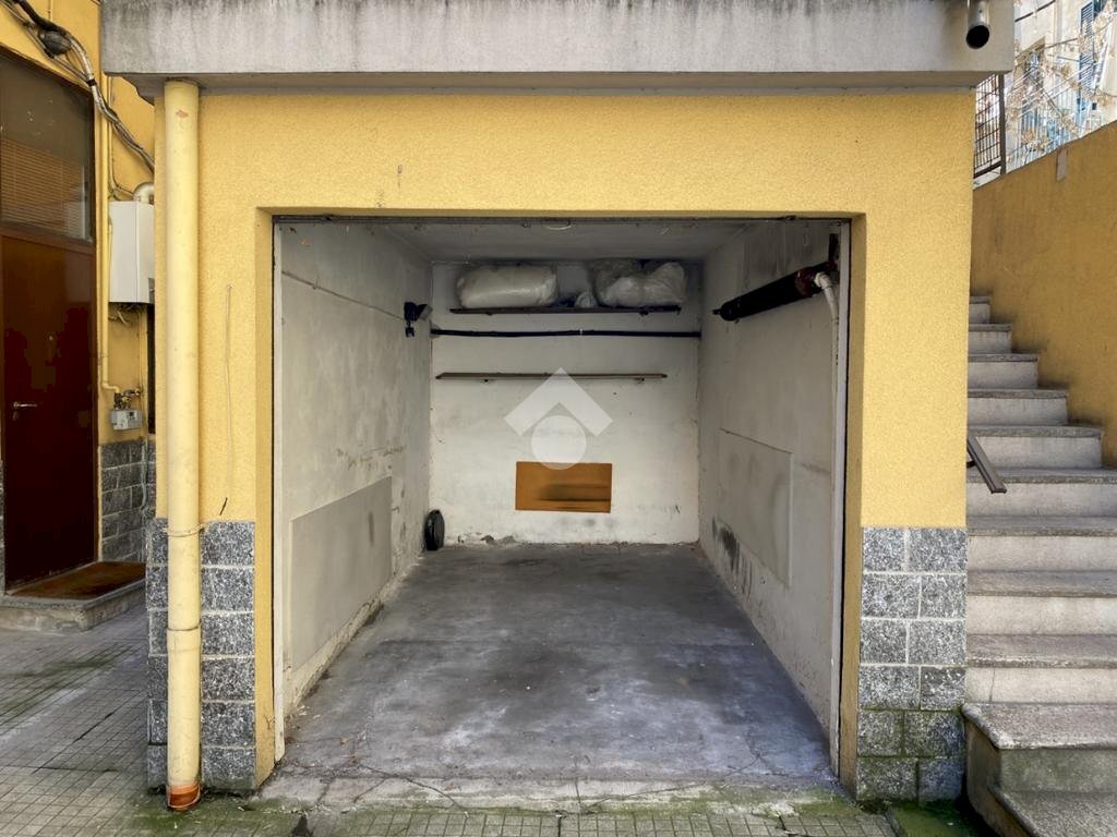 Box Via degli Imbriani, Milano (zona Bovisa) - foto 2
