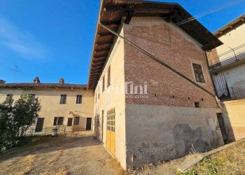 Facciata - Rustico via San Grato, 12, Mombello Monferrato - foto 2