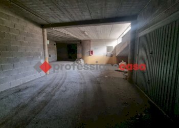 PC1061-box auto Via Motomeccanica (1).jpeg - Box Pomezia - photo 2