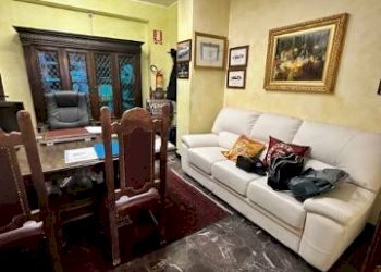 Salone - Shop viale Torino, Alba - photo 36