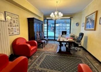 Salone - Shop viale Torino, Alba - photo 25