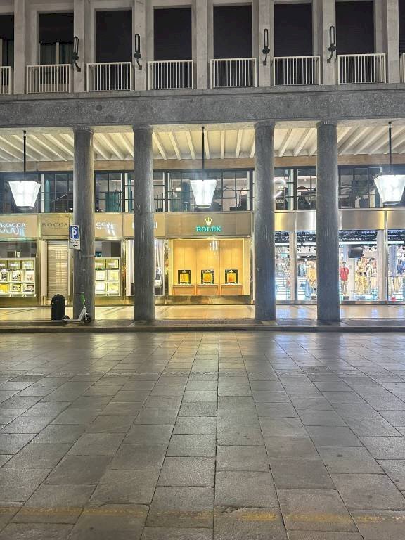 Facciata - Negozio via Torino, 57, Milano - foto 2
