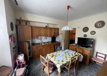 PHOTO-2024-04-24-17-40-55 6.jpg - Porzione di casa Stazzema - foto 6