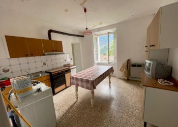 PHOTO-2024-04-24-17-40-55 19.jpg - Porzione di casa Stazzema - foto 27