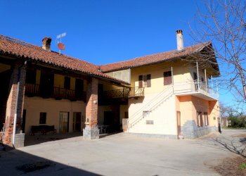 Rustic Via Centallo, 15, Dronero - photo 1