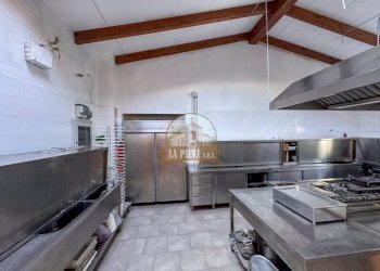 Interno non residenziale - Agritourism via Giosuè Carducci, Tortona - photo 36