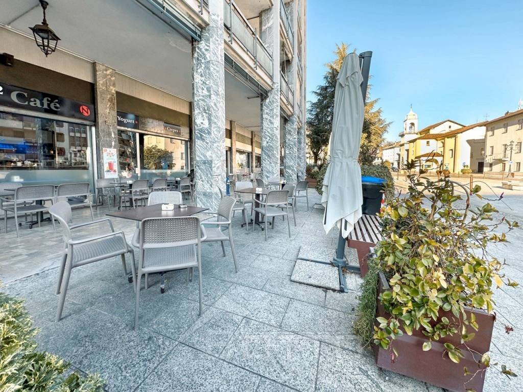 bar vendita borgosesia esterno2 - Cafeteria - Cold Bar piazza MAZZINI 27, Borgosesia - photo 3
