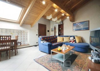 salotto1 - Quadrilocale via Croso Plinio 45, Serravalle Sesia - foto 1