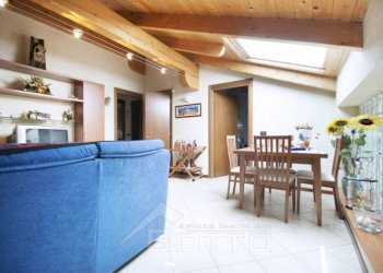 salotto2 - Quadrilocale via Croso Plinio 45, Serravalle Sesia - foto 4