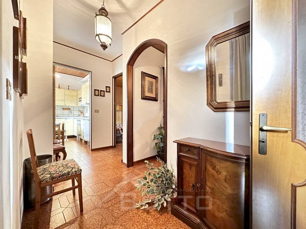 casa vendita borgosesia ingresso - Quadrilocale via Montrigone 75, Borgosesia - foto 3