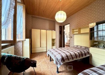 casa vendita borgosesia camera2 - Quadrilocale via Montrigone 75, Borgosesia - foto 7