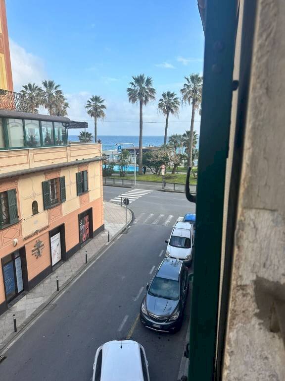 Zona - Three-room apartment via Fratelli Cairoli, Varazze - photo 2