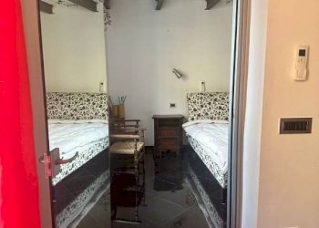 Camera da letto - Trilocale via Fratelli Cairoli, Varazze - foto 10