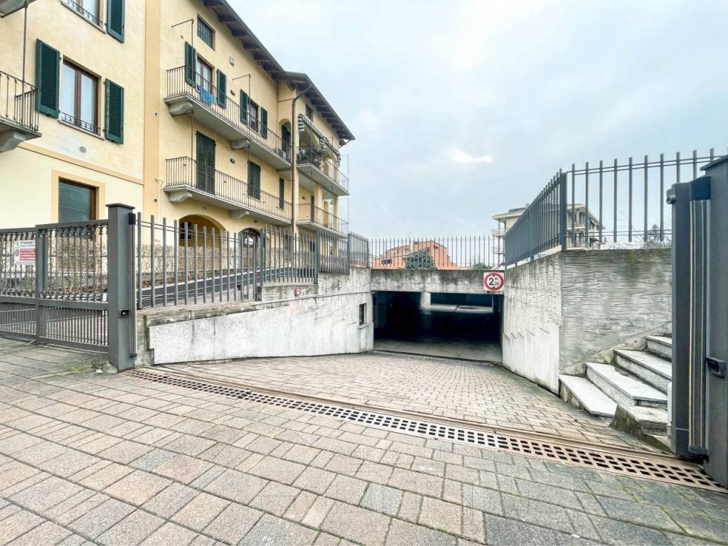 garage vendita borgomanero esterno - Box via caneto 51, Borgomanero - foto 1