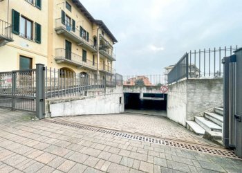 garage vendita borgomanero esterno - Box via caneto 51, Borgomanero - foto 1