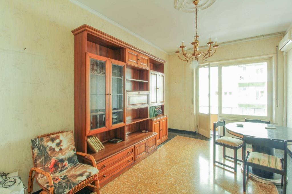 SALA - Quadrilocale viale Virginia Centurione Bracelli, Genova (zona Marassi) - foto 2