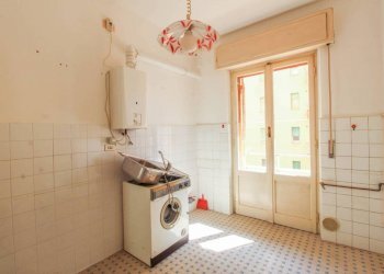 CUCINA - Quadrilocale viale Virginia Centurione Bracelli, Genova (zona Marassi) - foto 7