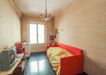 CAMERA - Quadrilocale viale Virginia Centurione Bracelli, Genova (zona Marassi) - foto 9