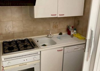 Cucina - Villa a Schiera viale Roma, 383, Massa - foto 1