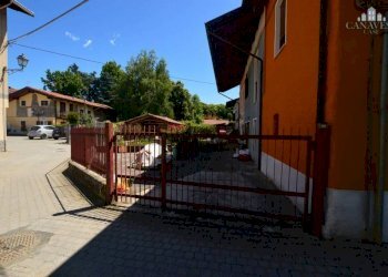 Facciata - Casa indipendente via Dietro Castello, 2C, Torre Canavese - foto 3