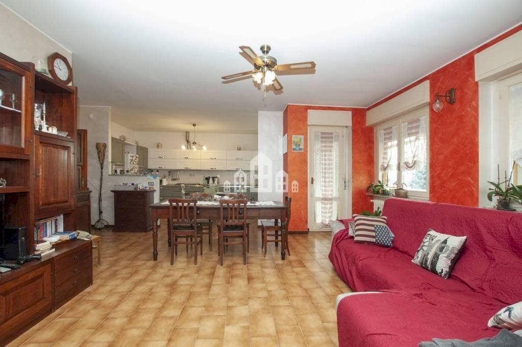 Salone - Appartamento via Bornenghi, 5, Rivara - foto 2