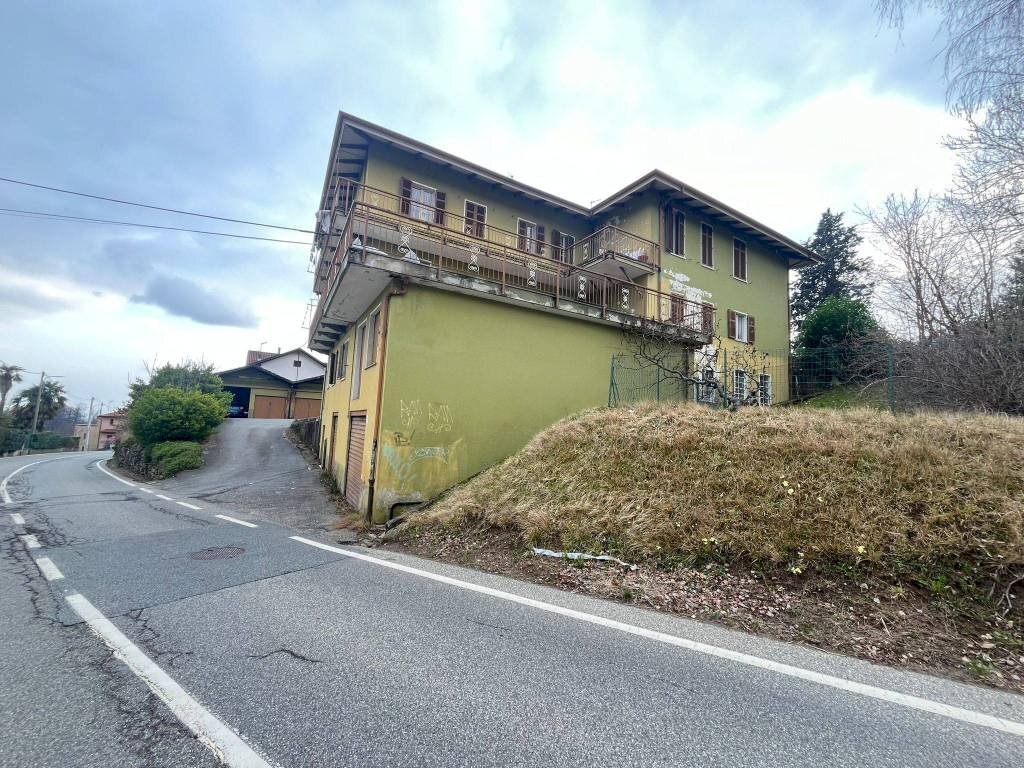 facciata - Stabile - Palazzo via Santuario di Oropa, 265, Biella - foto 2