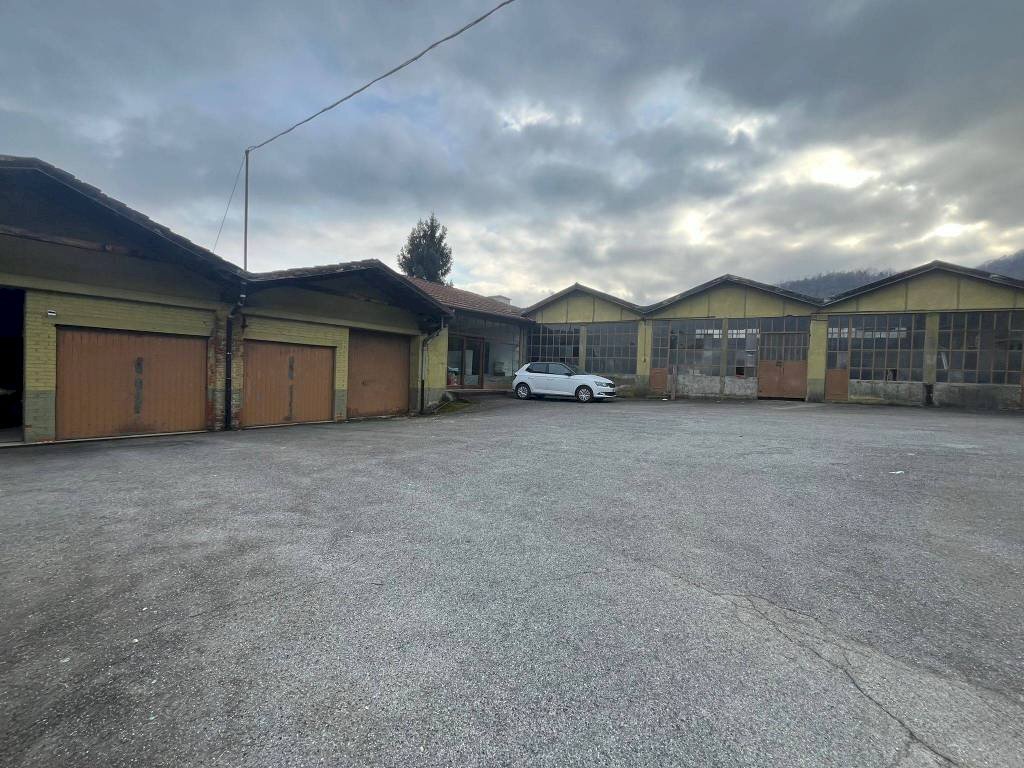 CORTILE - Stabile - Palazzo via Santuario di Oropa, 265, Biella - foto 3