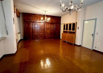 Stanza non arredata - Shop via Lugano, Varese - photo 1