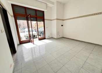 Locale Commerciale VIA ROSARIO GAGLIARDI, Siracusa - foto 2