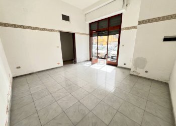 Locale Commerciale VIA ROSARIO GAGLIARDI, Siracusa - foto 3