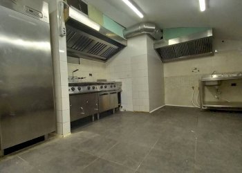 FOTO - Negozio piazza della Bollente, Acqui Terme - foto 7