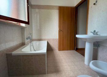 BAGNO - Bilocale via TETTO NUOVO, 6, Pino Torinese - foto 11