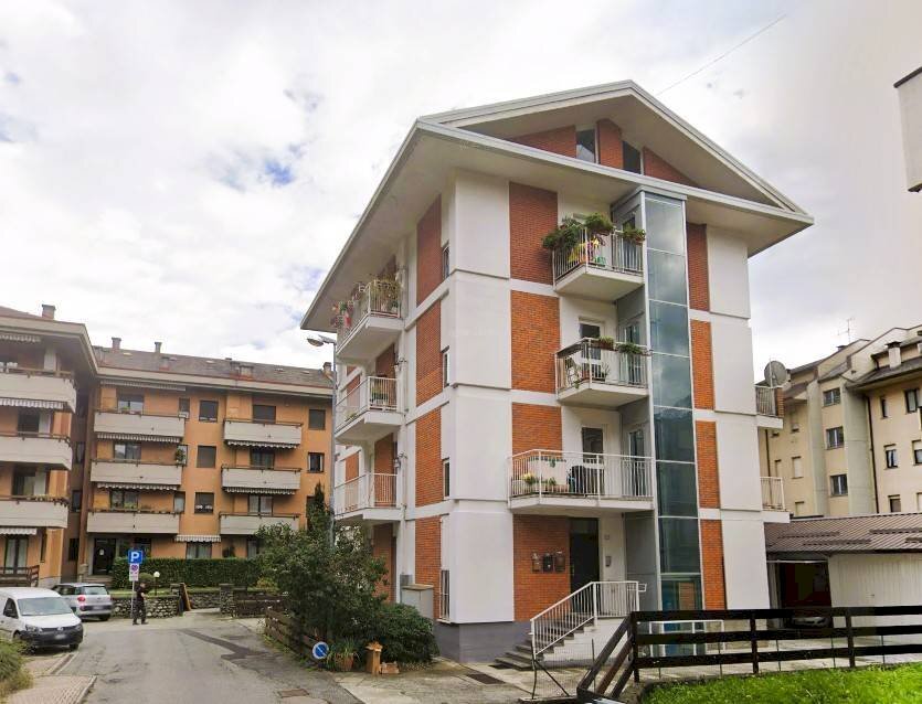 Facciata - Negozio via Grumello, 24A, Sondrio - foto 2