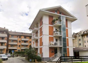 Facciata - Negozio via Grumello, 24A, Sondrio - foto 2