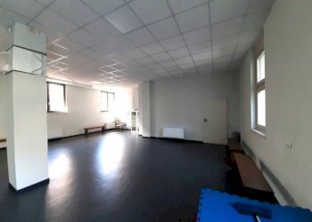 Interno non residenziale - Negozio via Grumello, 24A, Sondrio - foto 4