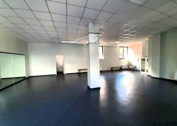 Interno non residenziale - Negozio via Grumello, 24A, Sondrio - foto 5