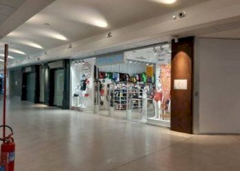 Interno non residenziale - Negozio viale Michelangelo, Volla - foto 4