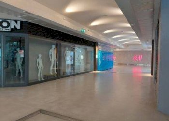 Interno non residenziale - Negozio viale Michelangelo, Volla - foto 8